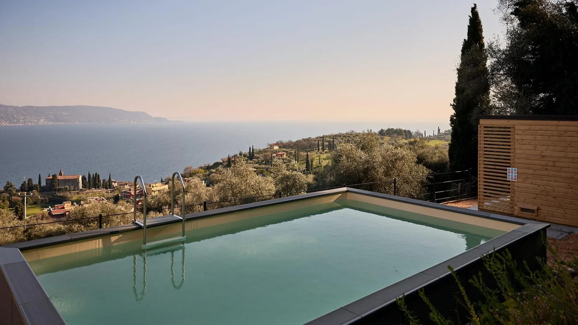 Colago Private Villas Lake Garda トスコラーノ・マデルノ